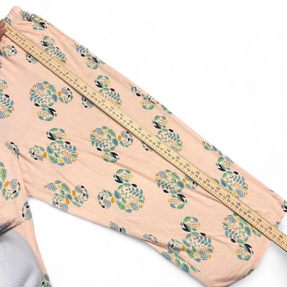 Disney Womens 2 Piece Short Sleeve Shirt & Capri Pajama Set Size Medium - Picture 6 of 8